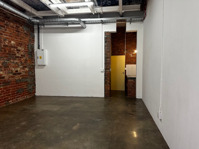 To Let commercial Property for Rent in Maitland Western Cape